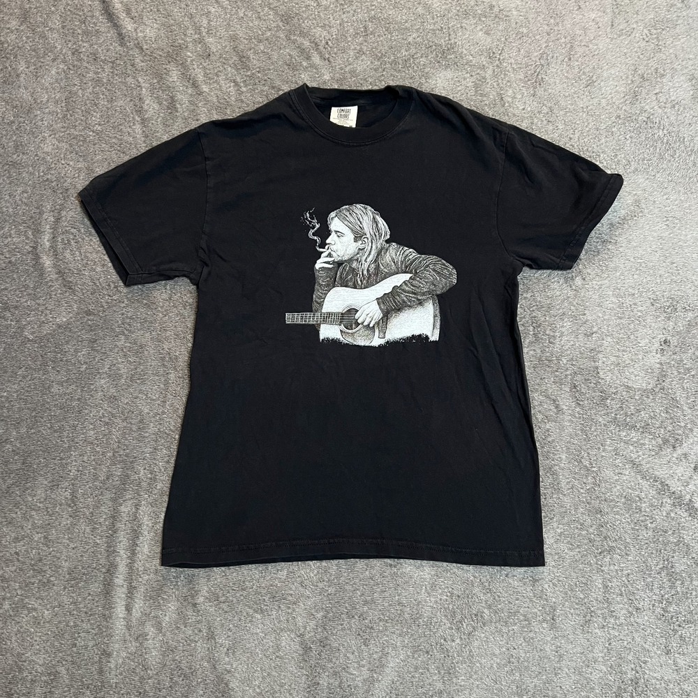 Comfort Colors Nirvana Kurt Cobain Smoking Acoustic Guitar T-Shirt Black Size M